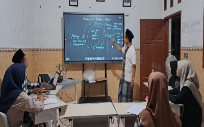 Tindak Lanjut Pelatihan Penulisan Jurnalistik Oleh Usman Ro’in M.Pd .